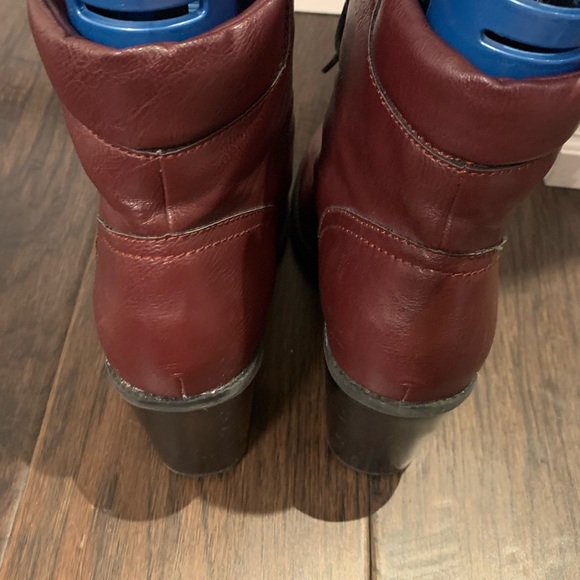 burgundy lace up block heel combat boots - Picture 3 of 7